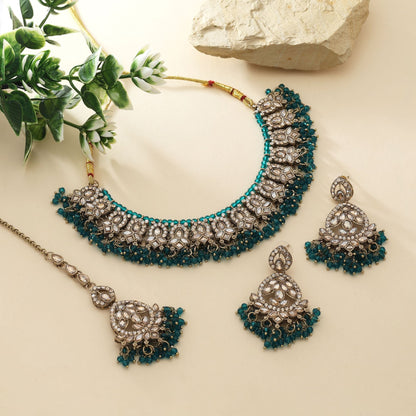 Trendy Rama Grün Farbe Kundan Halskette Set mit Kristallsteinen für Brautmode