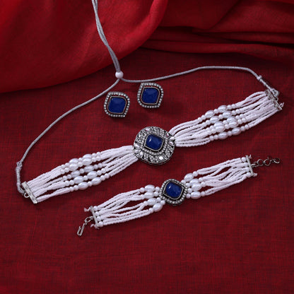 Attractive Blue Color Choker Kundan Necklace Set With Exquisite Gold Plating