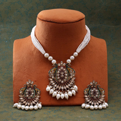 Stylish Multi Color Kundan Necklace Set Ideal For Festive And Cultural Looks