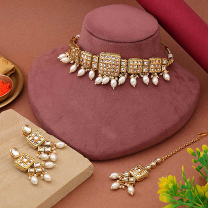 White Color Choker Royal Bridal Back Side Meena Work Kundan Necklace Set For Wedding Season