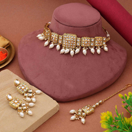 White Color Choker Royal Bridal Back Side Meena Work Kundan Necklace Set For Wedding Season