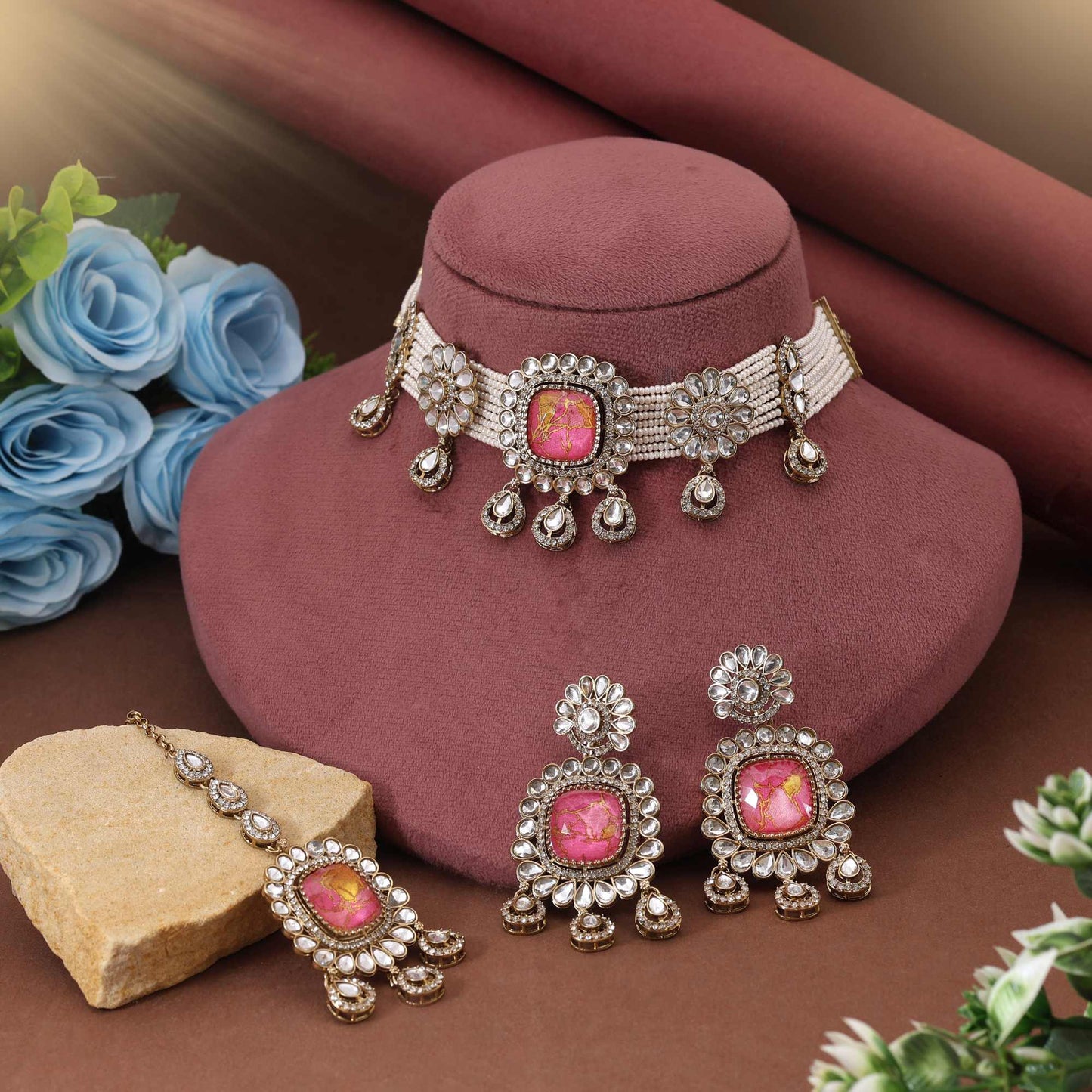 Atemberaubendes Rani Color Choker Kundan Halsketten-Set für einen königlichen und anmutigen Auftritt