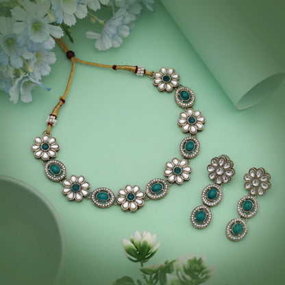 Königliches Rama-grünes Kundan-Halsketten-Set, entworfen, um Ihre ethnische Kollektion aufzuwerten