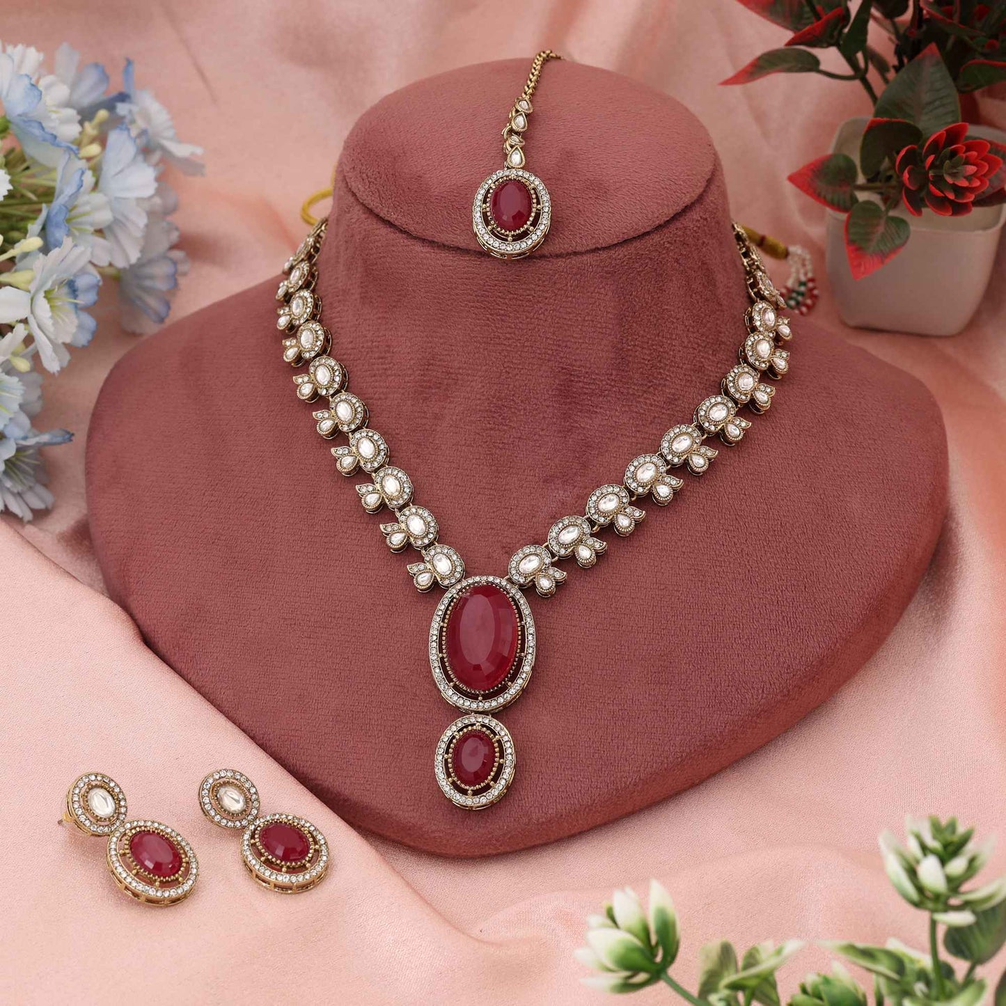 Leuchtend rotes Kundan-Halsketten-Set, gefertigt für klassische Braut- und festliche Traditionen