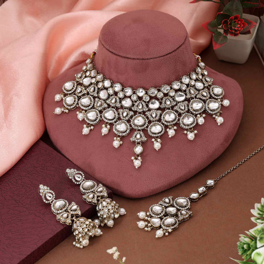 Reines weißes Kundan-Halsketten-Set, ideal für elegante Hochzeits- und festliche Stylings
