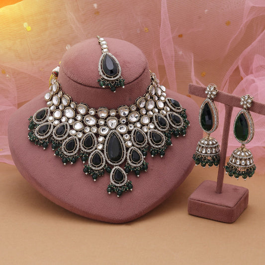 Green Color Kundan Necklace Set With Traditional Detailing And Festive Charm