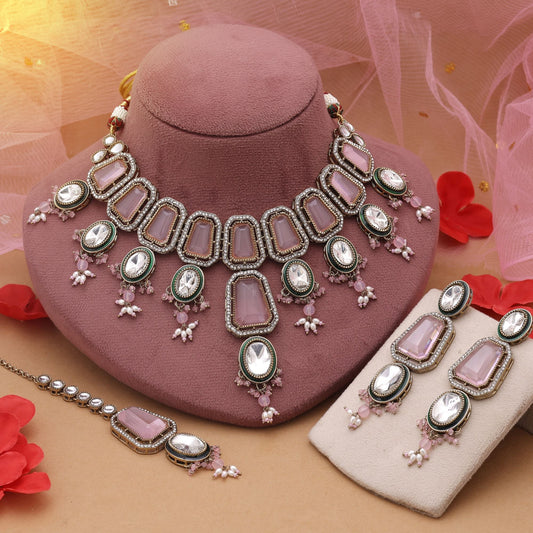 Pinkfarbenes Kundan-Halsketten-Set, entworfen für Hochzeiten und festliche Anlässe
