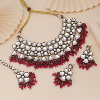 Rani Color Kundan-Halskette-Set, inspiriert vom königlichen indischen Schmuckerbe