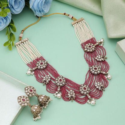 Kundan-Halskettenset in Magenta mit leuchtendem, königlich-festlichem Finish