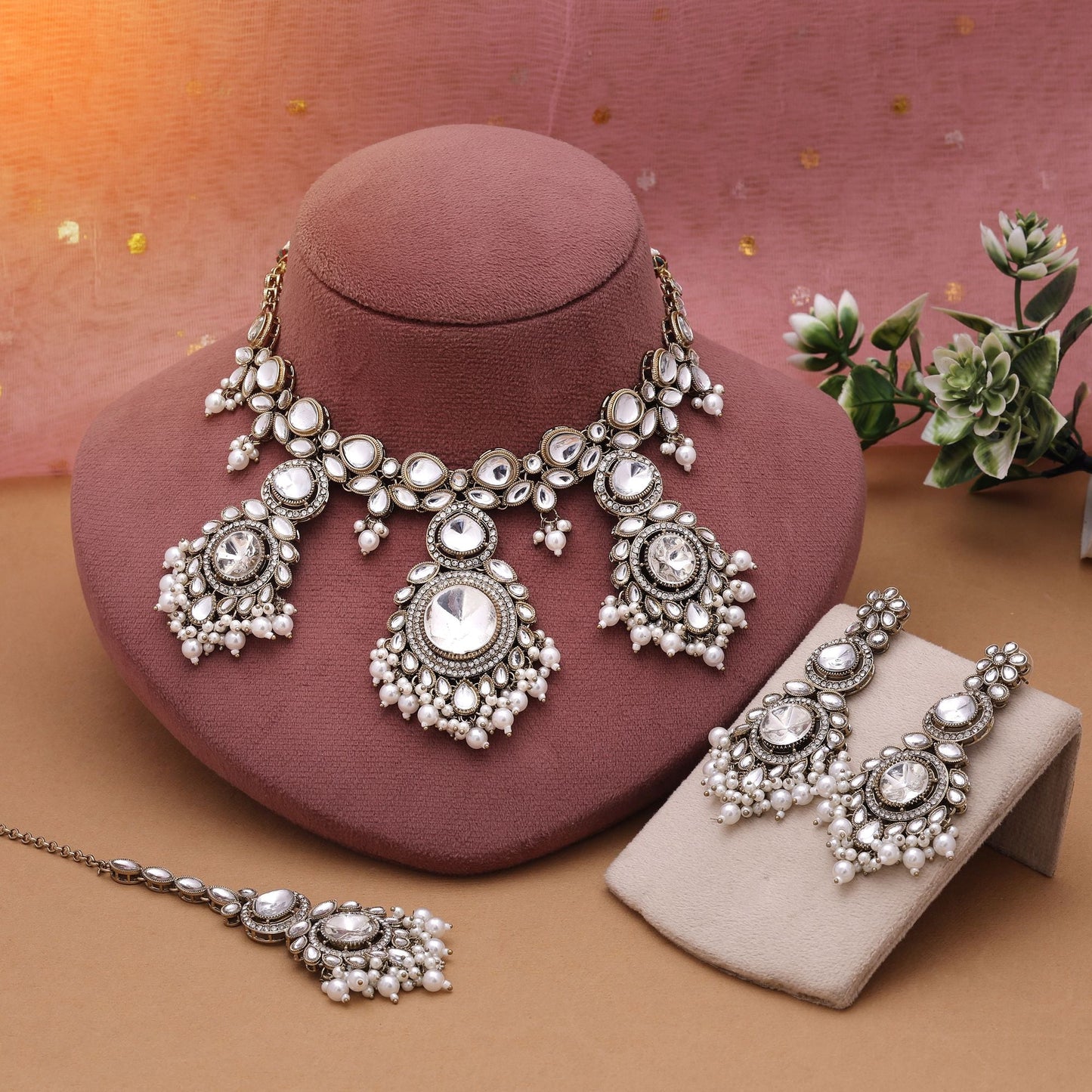 White Color Kundan Necklace Set Offering Graceful Wedding Ready Look