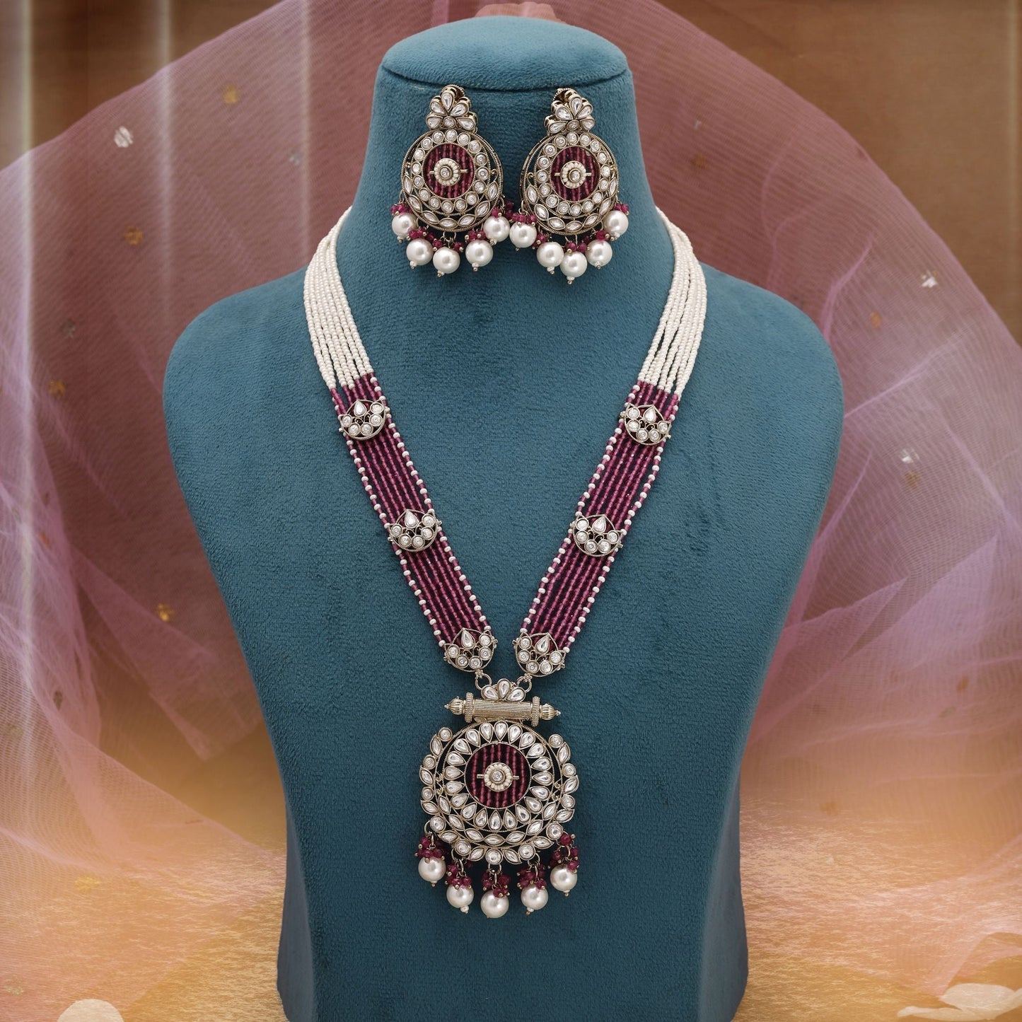 Kundan-Halskettenset in Magenta mit luxuriösem ethnischem Finish