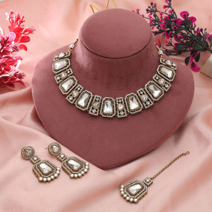 Weißer Kundan Halsketten-Set, elegant, minimalistisch, traditioneller Schmuck mit klassischer Ausstrahlung