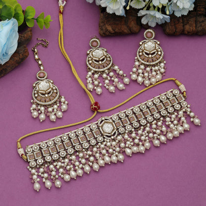 Wunderschönes, hellrosa Choker-Kundan-Halsketten-Set aus der Modekollektion