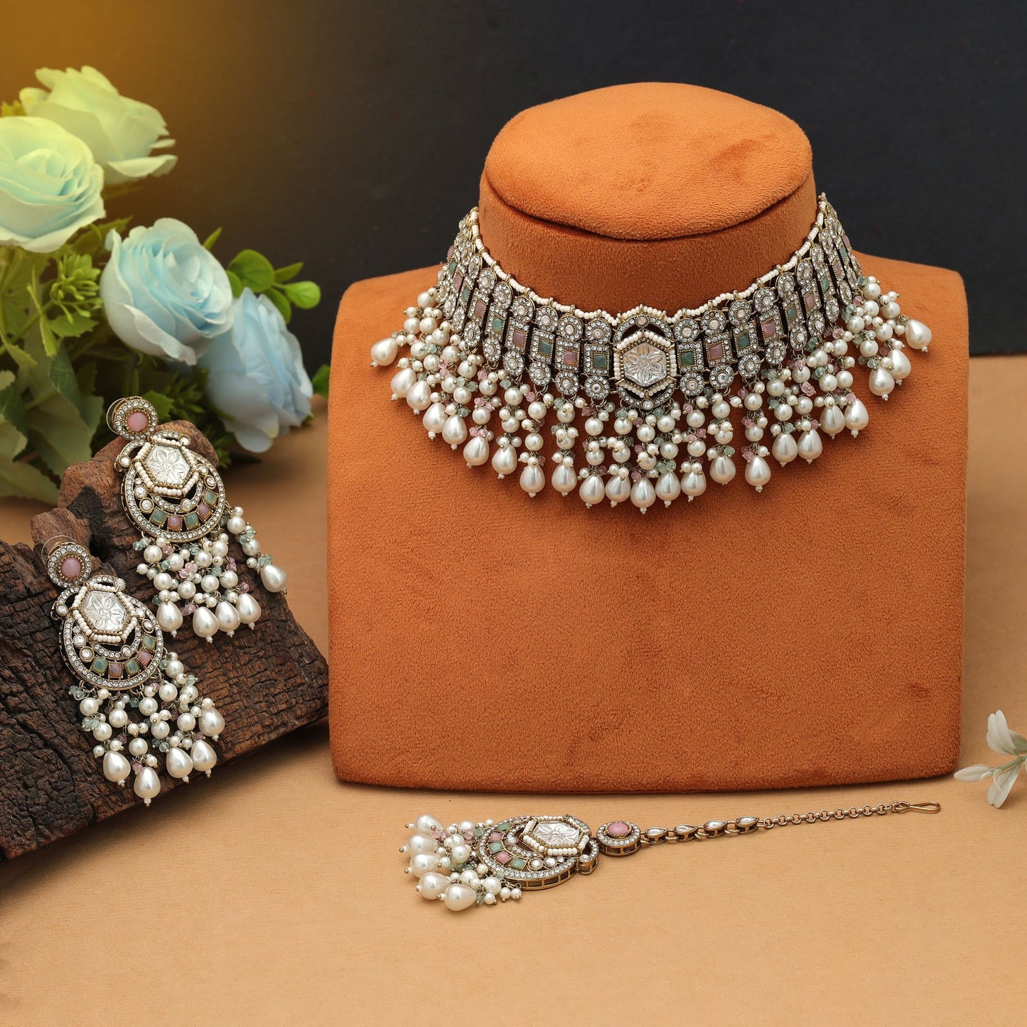 Frisches Pista-Grün Choker Kundan Halsketten-Set Elegante Kollektion