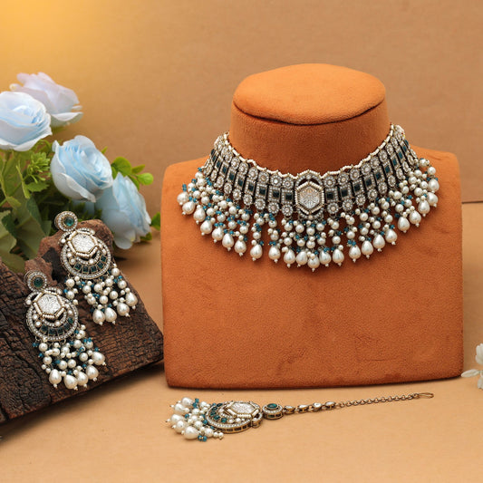 Wunderschöne Halskette und Choker-Set aus türkisblauem Kundan