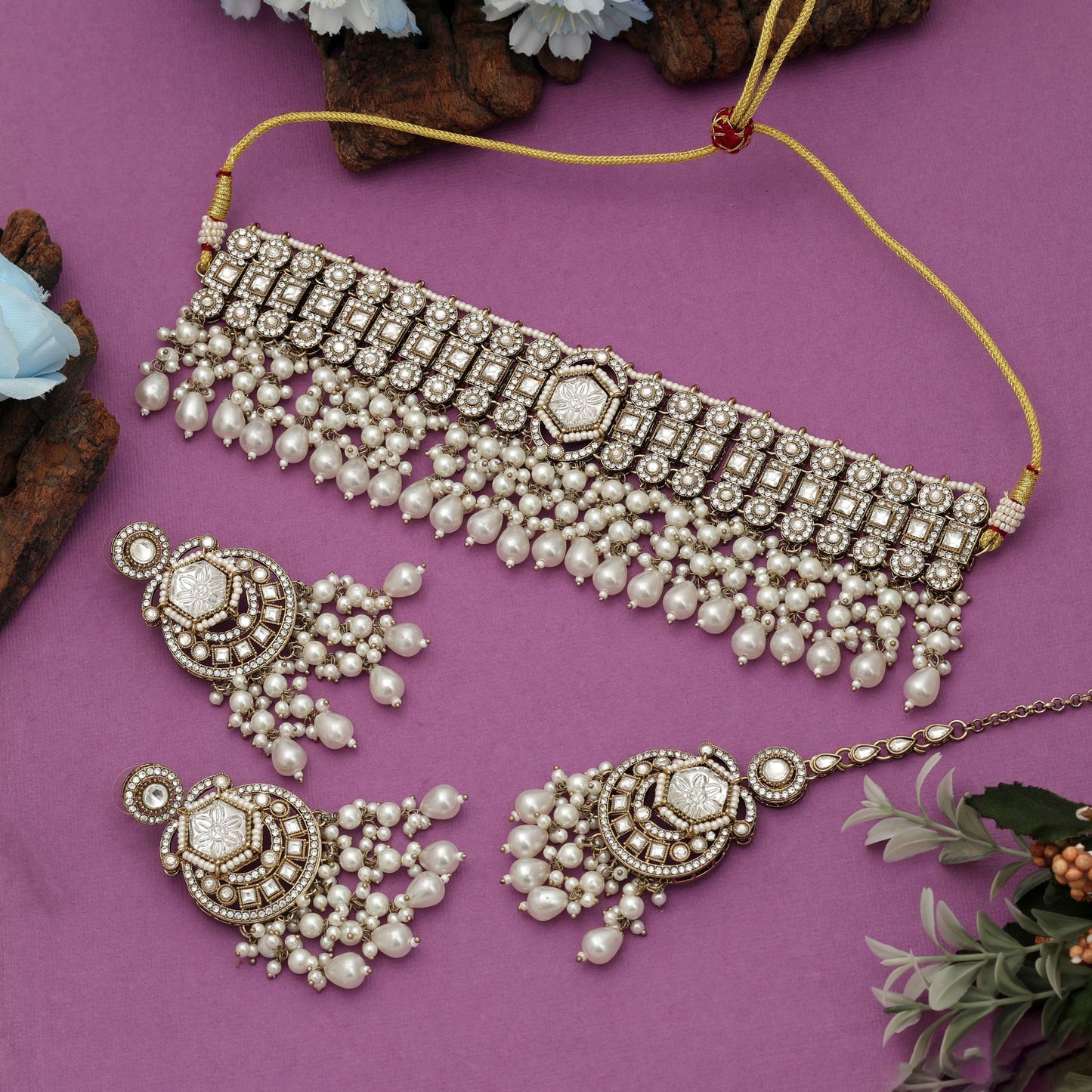 Elegantes weißes Choker-Kundan-Halsketten-Set Braut Trend Kollektion