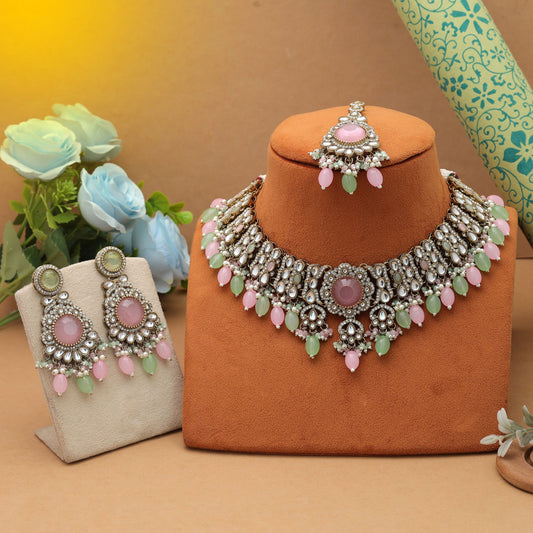 Trendige Pista Green Pink Color Kundan Halsketten-Set Kollektion