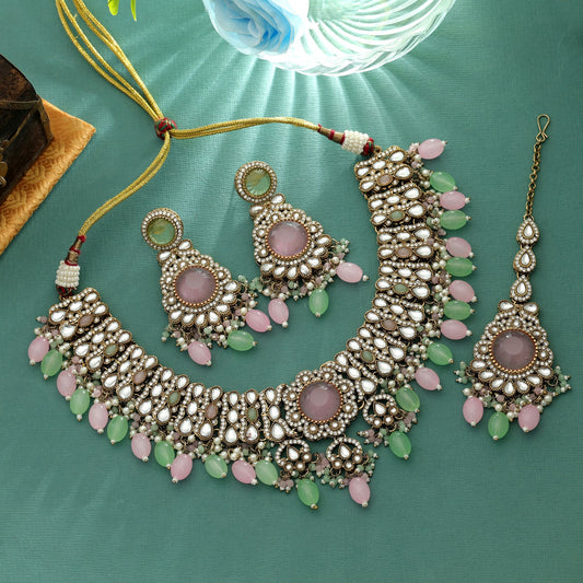 Trendige Pista Green Pink Color Kundan Halsketten-Set Kollektion