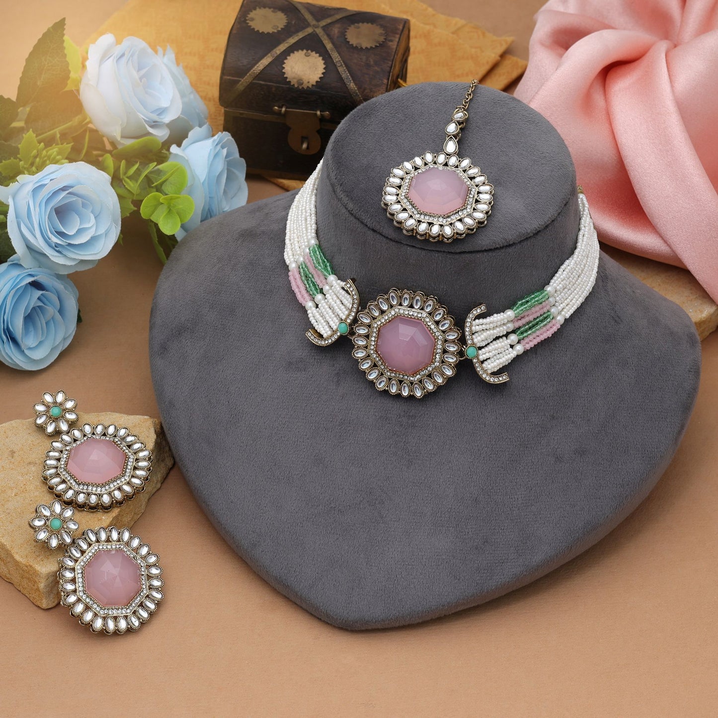 Elegantes Pista-Grün Pinkfarbenes Choker Kundan Halsketten-Set Kollektion