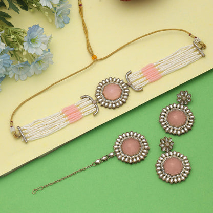 Halskette im Choker-Stil mit Kundan-Steinen in zartem Pink – Brautkollektion