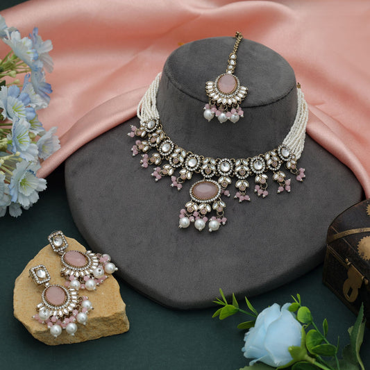 Stilvolles, pinkfarbenes Choker-Kundan-Halsketten-Set mit hochwertigem, ethnischem Hochzeits-Finish