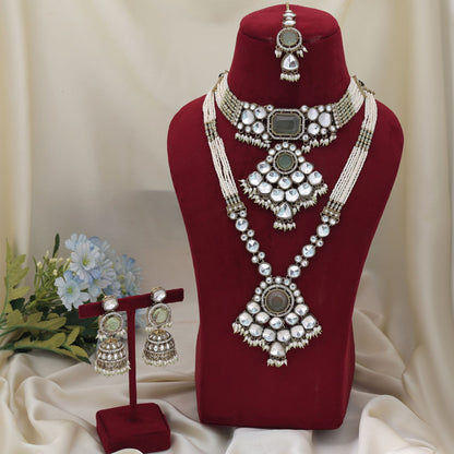 Premium Pista Green Farbenes langes und Choker Kundan Halsketten-Set mit ethnischer Kunst