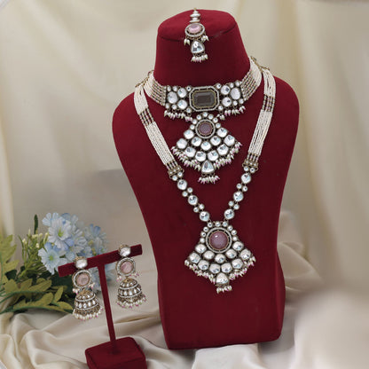 Wunderschönes Kundan-Halsketten-Set in Pink und Pistaziengrün, lang und als Choker.