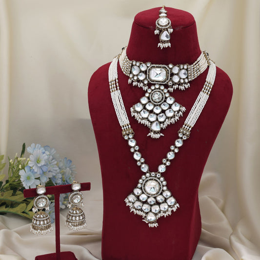 Anmutiges weißes, langes und Choker Kundan-Halsketten-Set für festliche Anlässe