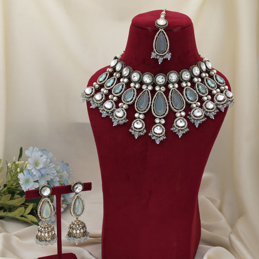 Exklusives himmelblaues Kundan-Halsketten-Set mit traditionellem, festlichem königlichem Design