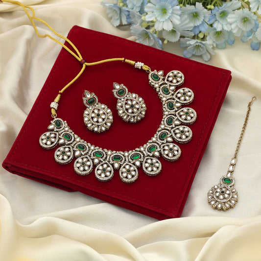 Wunderschönes grünes Kundan-Halsketten-Set für Hochzeiten, festliche, traditionelle Modekollektionen