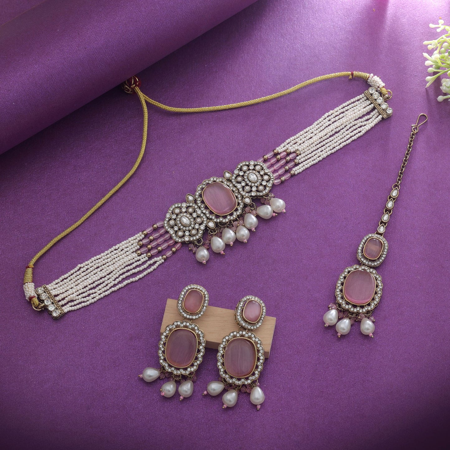 Elegant Light Pink Color Choker Kundan Necklace Set For Ethnic Collection