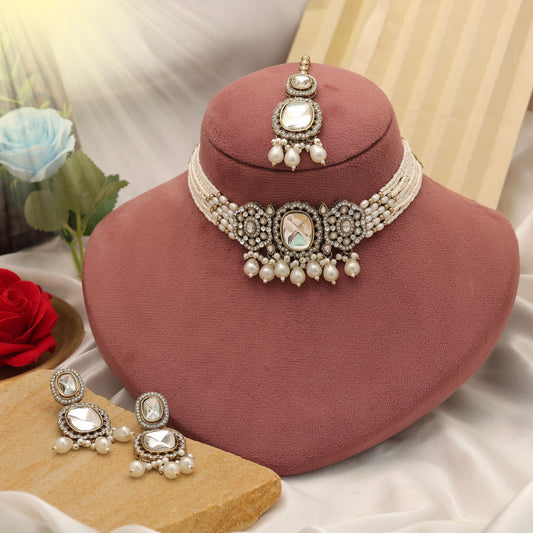 Premium White Color Choker Kundan Necklace Set With Festive Ethnic Artwork