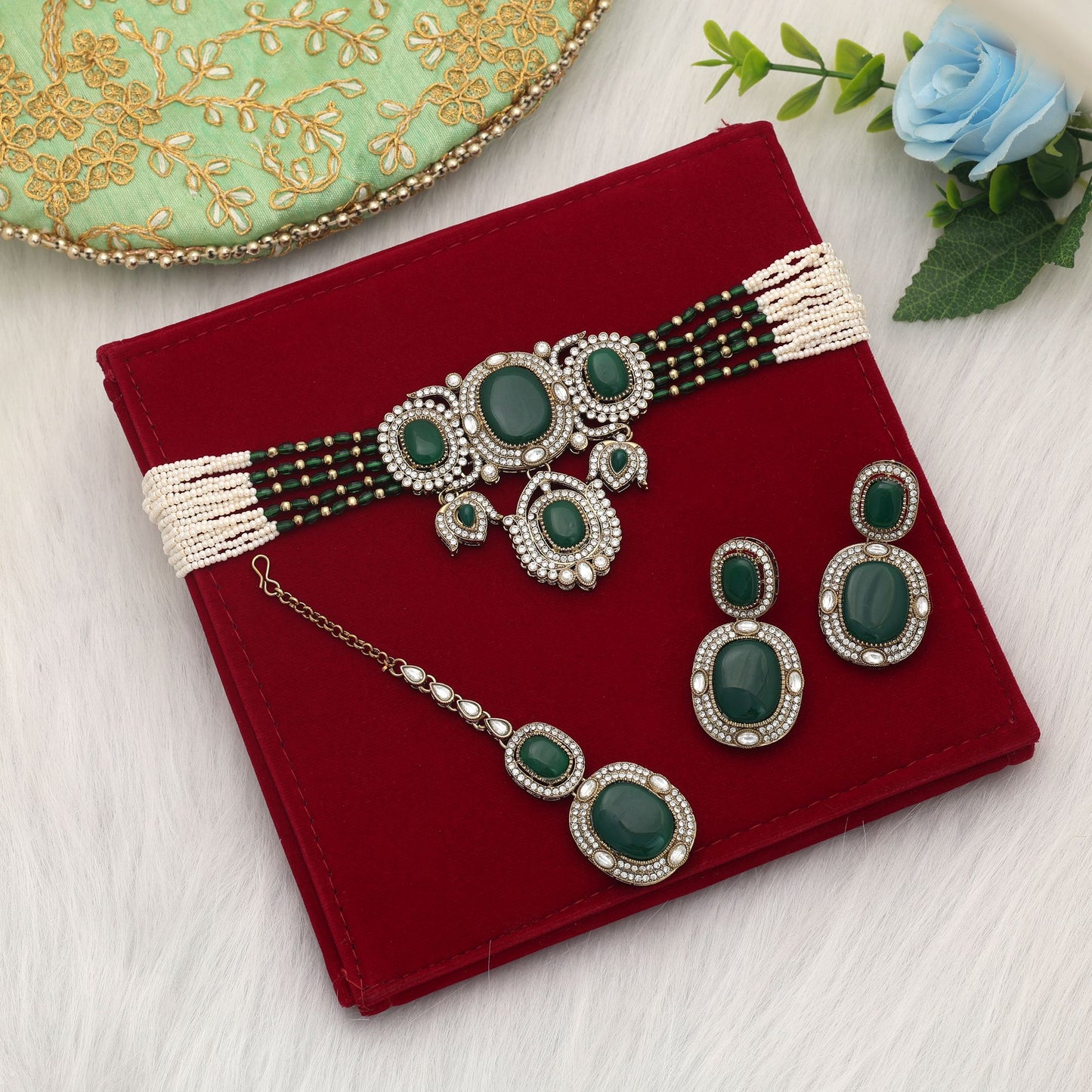 Stylish Green Color Choker Kundan Necklace Set With Royal Wedding Touch