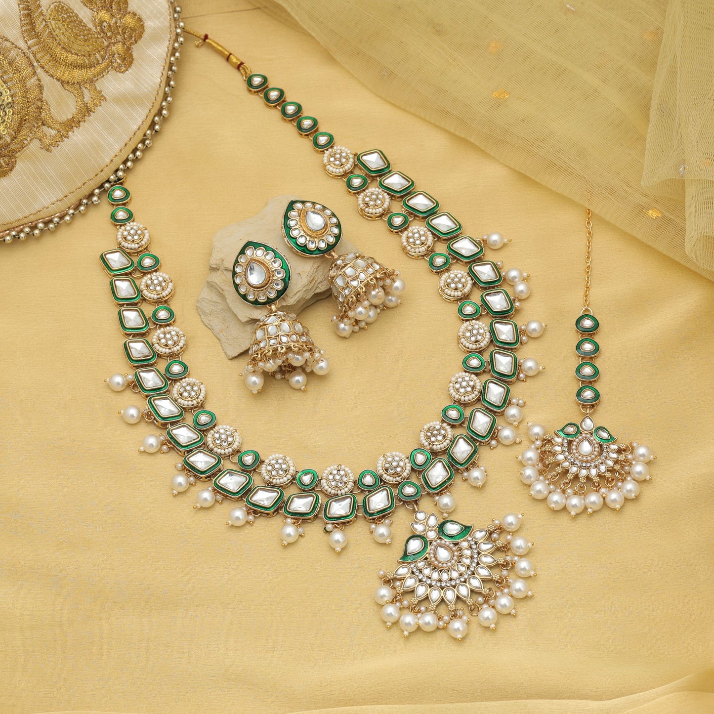 Graceful White Color Kundan Necklace Set For Bridal Traditional Occasion Wear