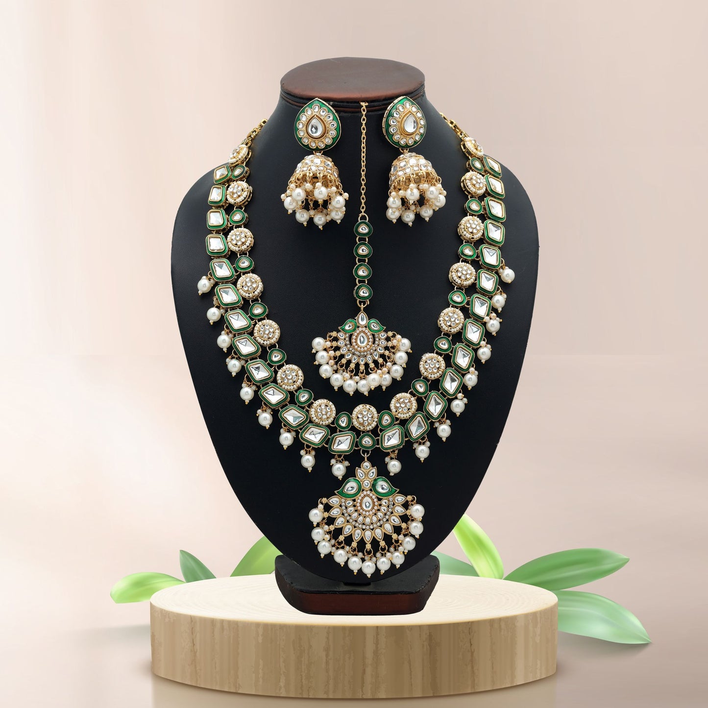 Graceful White Color Kundan Necklace Set For Bridal Traditional Occasion Wear