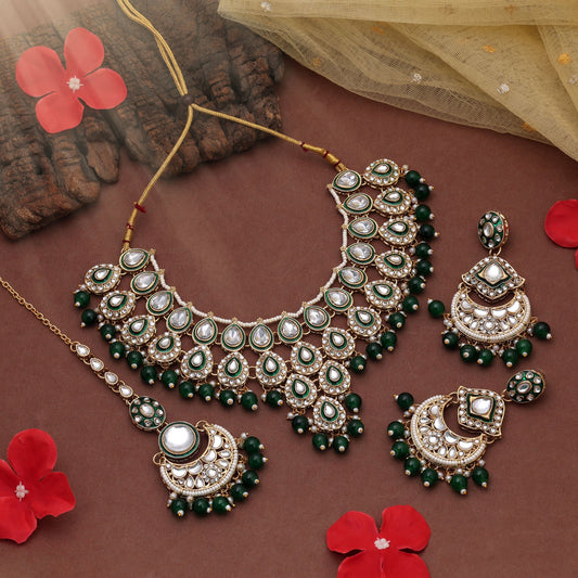 Attractive Green Color Kundan Necklace Set With Elegant Royal Ethnic Design