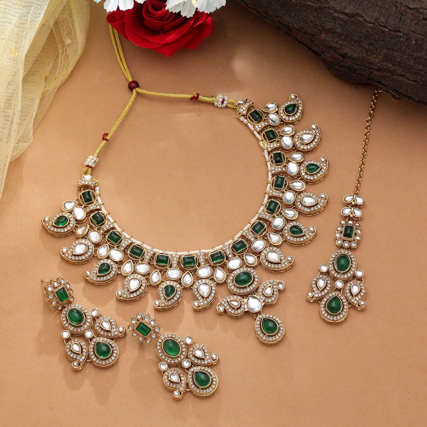 Classic Green Color Kundan Necklace Set Featuring Heritage Jewellery Rani Haar Pattern