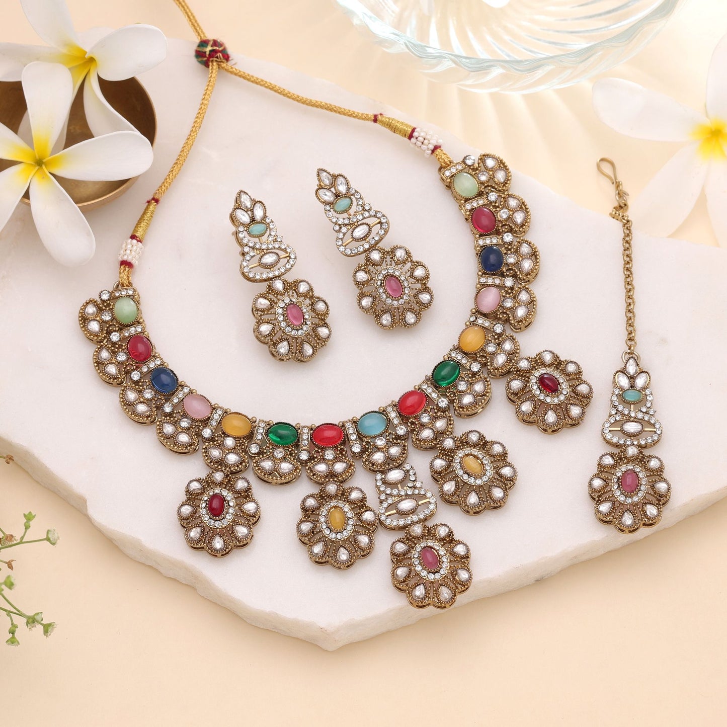Multi Color Kundan Jewellery Set Featuring Beautiful Traditional Designer Jewelry Look