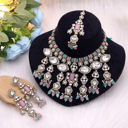 Multi Color Kundan Jewellery Set Crafted with Beautiful Traditional Designer Style