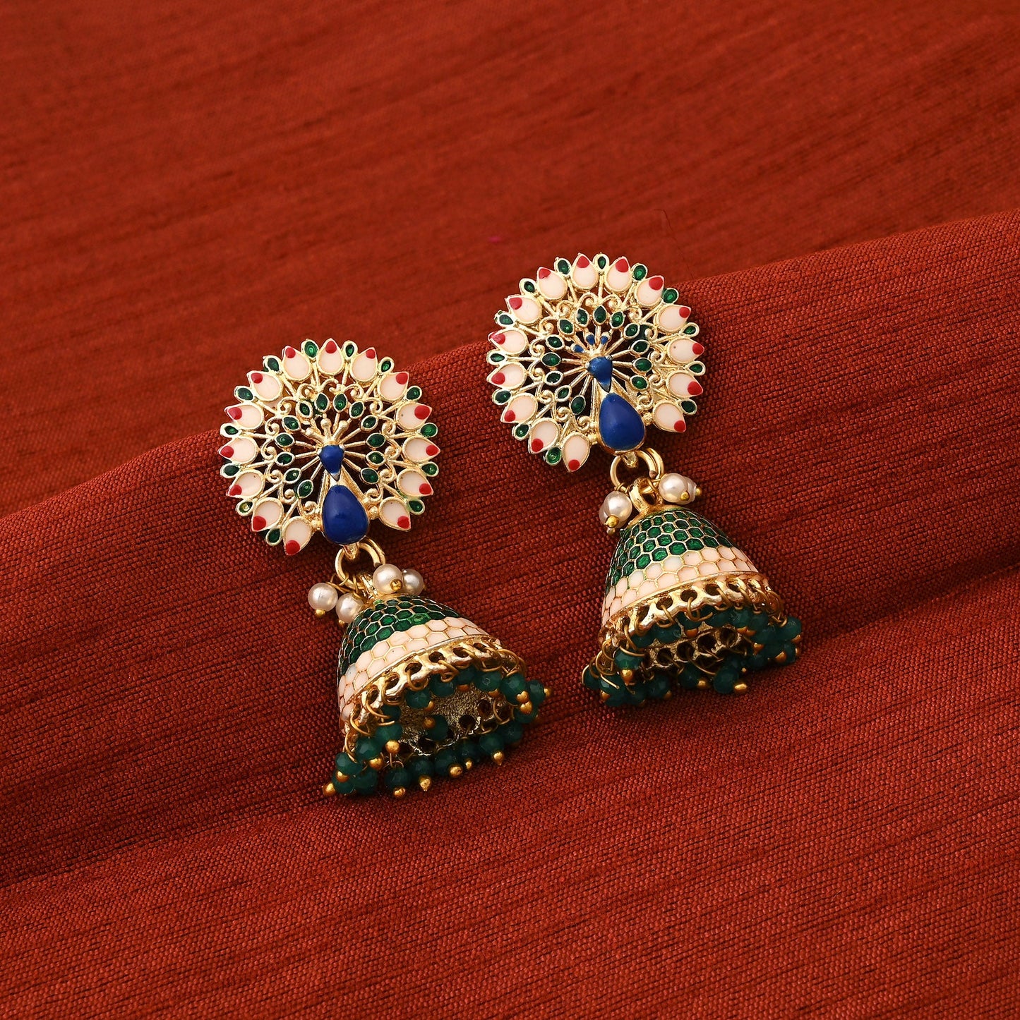 Königsgrüne Meenakari-Ohrringe mit handgefertigter künstlerischer Arbeit für festliche Feiern