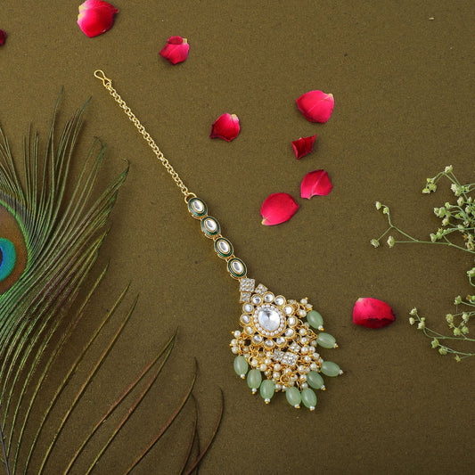 Gorgeous Pista Green Color Kundan Maang Tikka Crafted for Brides, Parties, and Celebrations