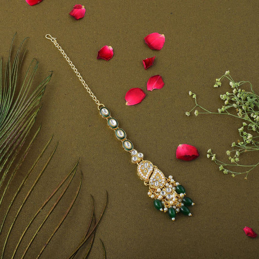 Gorgeous Green Color Kundan Maang Tikka Designed with Exquisite Handmade Traditional Jewelry Craft