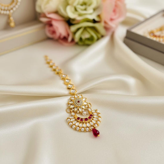 Rani Color Kundan Maang Tikka Featuring Royal Festive Wedding Statement Style