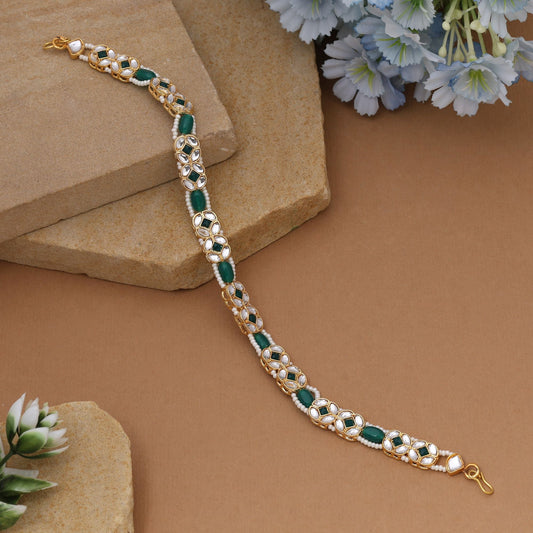 Green & White Color Kundan Matha Patti With Elegant Traditional Bridal Forehead Design