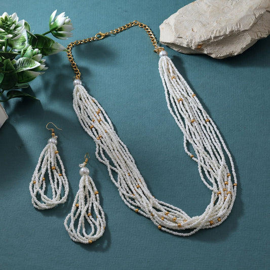 Traditional White Color Puwai Necklace Set With Graceful Pearl Detailing
