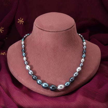 Türkisfarbene, elegante Designer-Perlenkette für ethnische Anlässe und Partys
