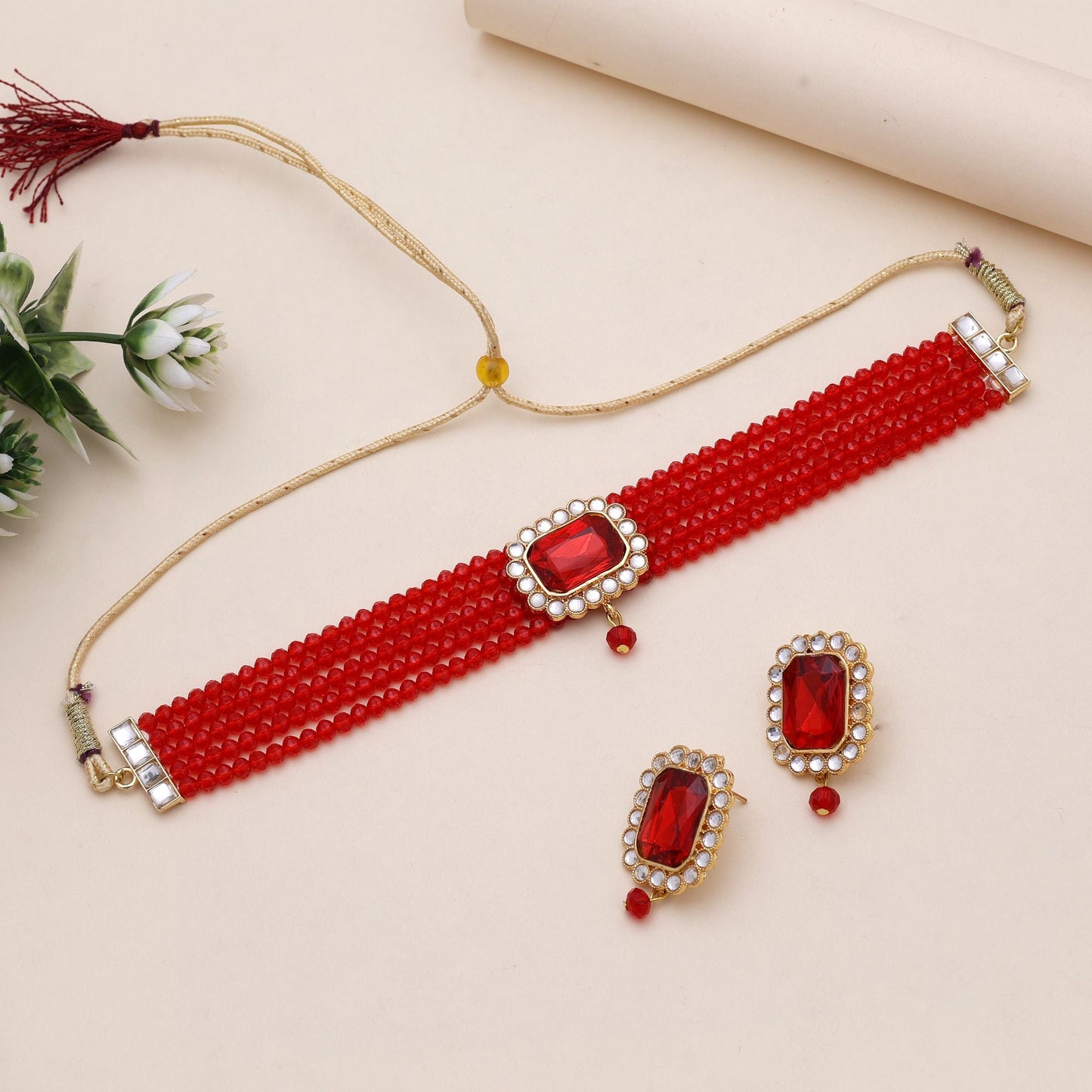 Roter Farbwürger Rajputi Schmuck Rani Haar mit traditionellem königlichem Design