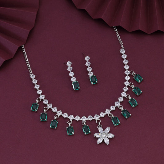 Chic Green Color Stone Necklace Set Perfect For Traditional Festive Wear