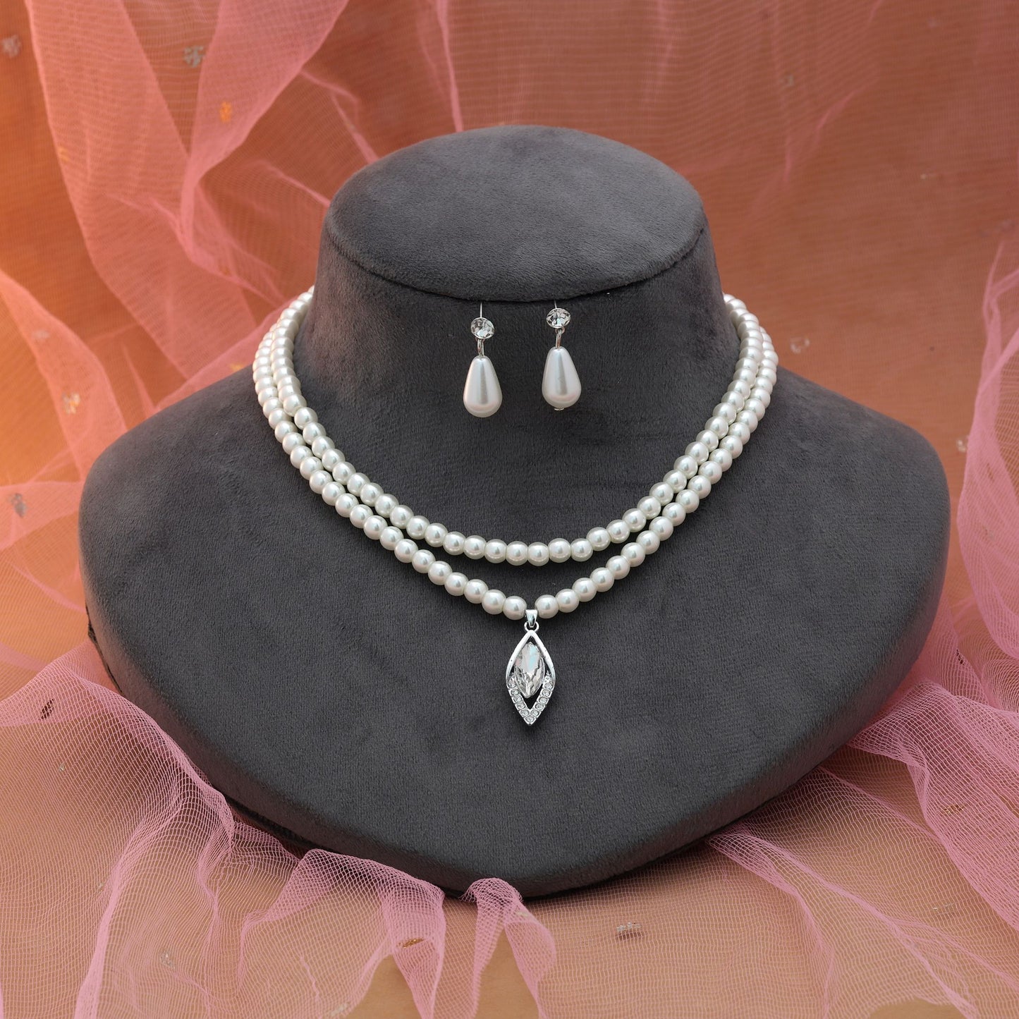 Halskette mit weißen Steinen, elegant, klassisch, Braut-Stil, Schmuckdesign
