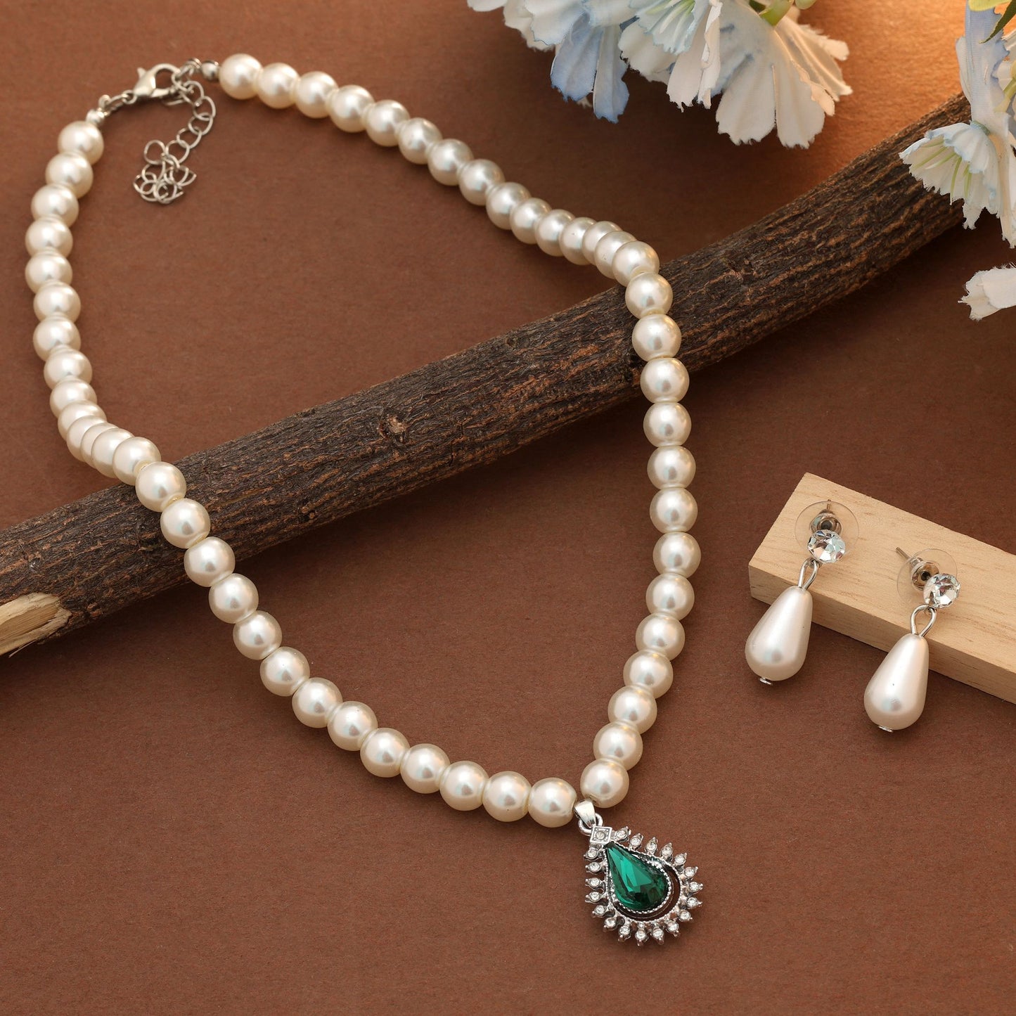 Green Color Stone Necklace Set Stylish Ethnic Traditional Jewelry Design